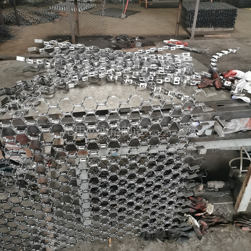 磨煤機熱風道龜甲網起到的作用 磨煤機熱風道龜甲網起到的作用